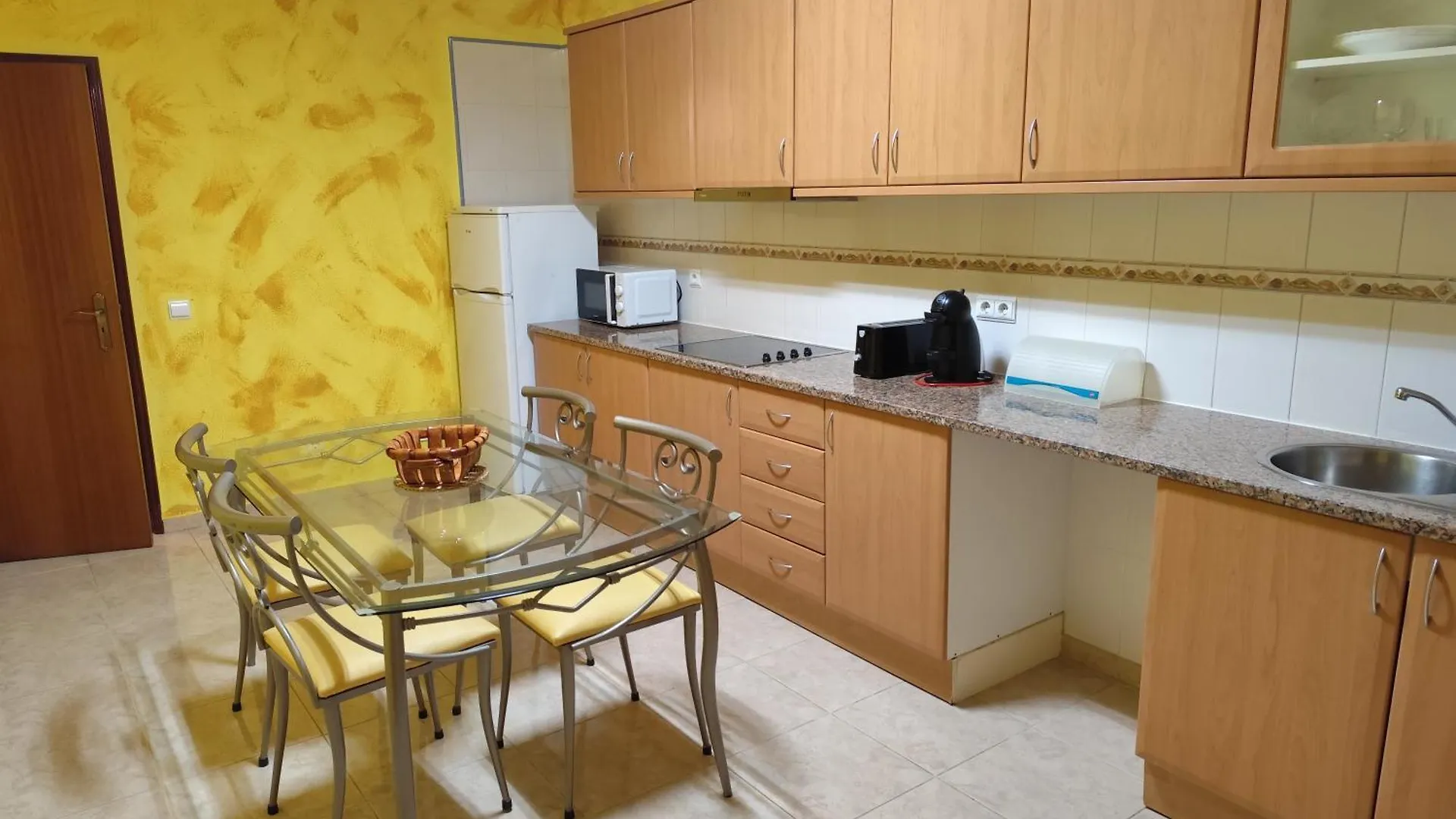 Apartamentos Turisticos Praia Grande Ferragudo   Ferragudo (Faro)