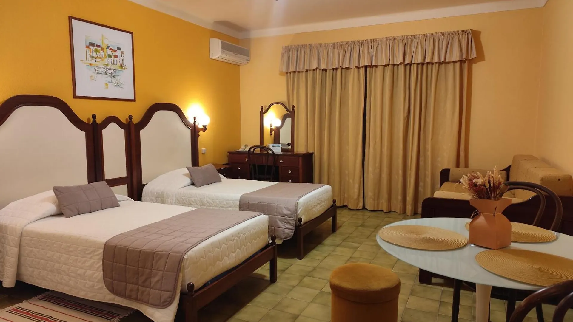 Apartamentos Turisticos Praia Grande Ferragudo  Portugal