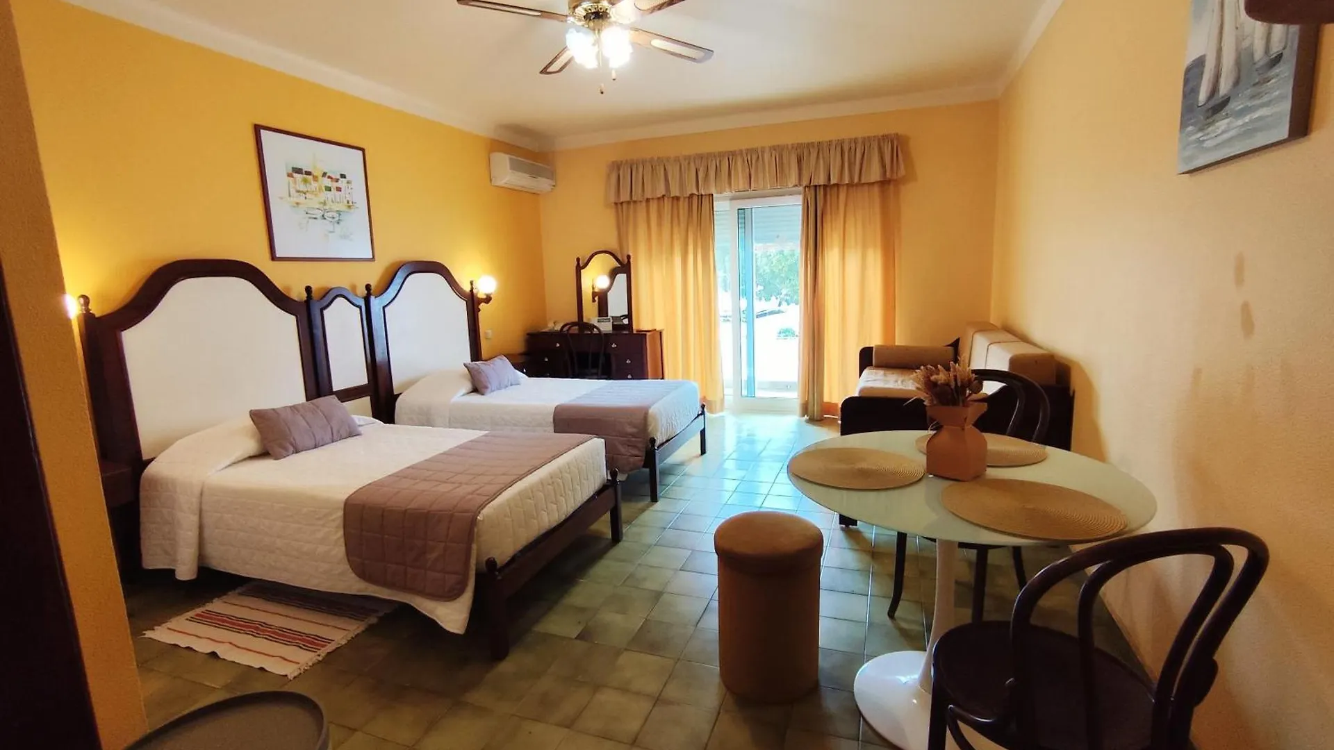Apartamentos Turisticos Praia Grande Ferragudo