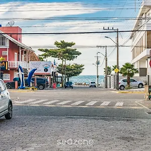 apto-c-varanda-a-3min-da-praia-de-bombas-fdl103.santa-catarina-brasil.com/